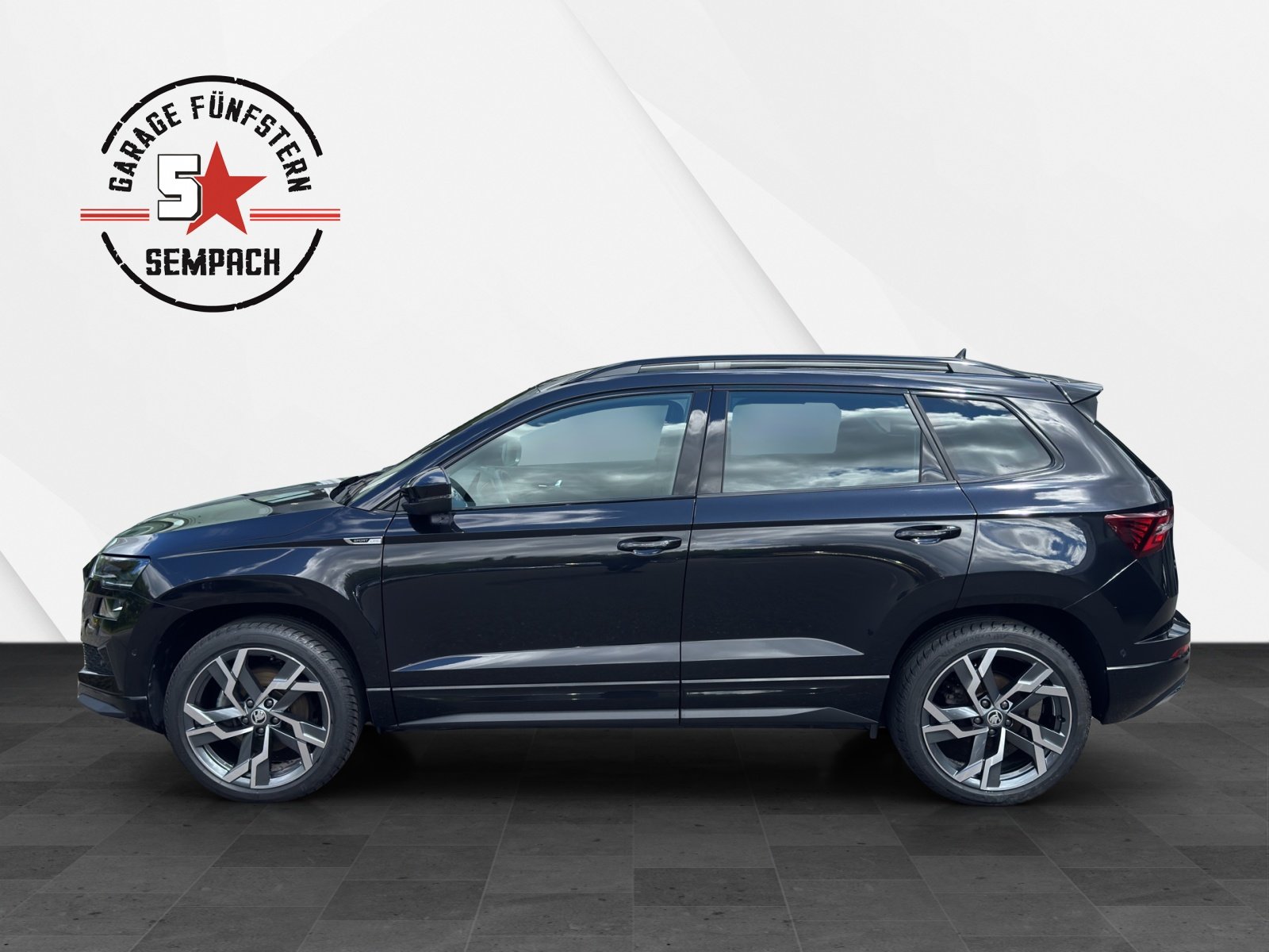 SKODA Karoq 2.0 TSI SportLine 4x4 DSG, Petrol, Second hand / Used, Automatic - 2