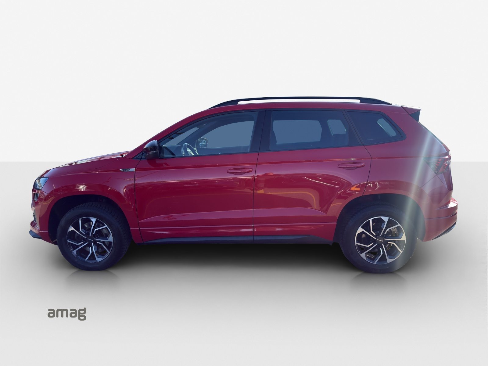 SKODA NEW KAROQ SportLine, Petrol, Second hand / Used, Automatic - 2