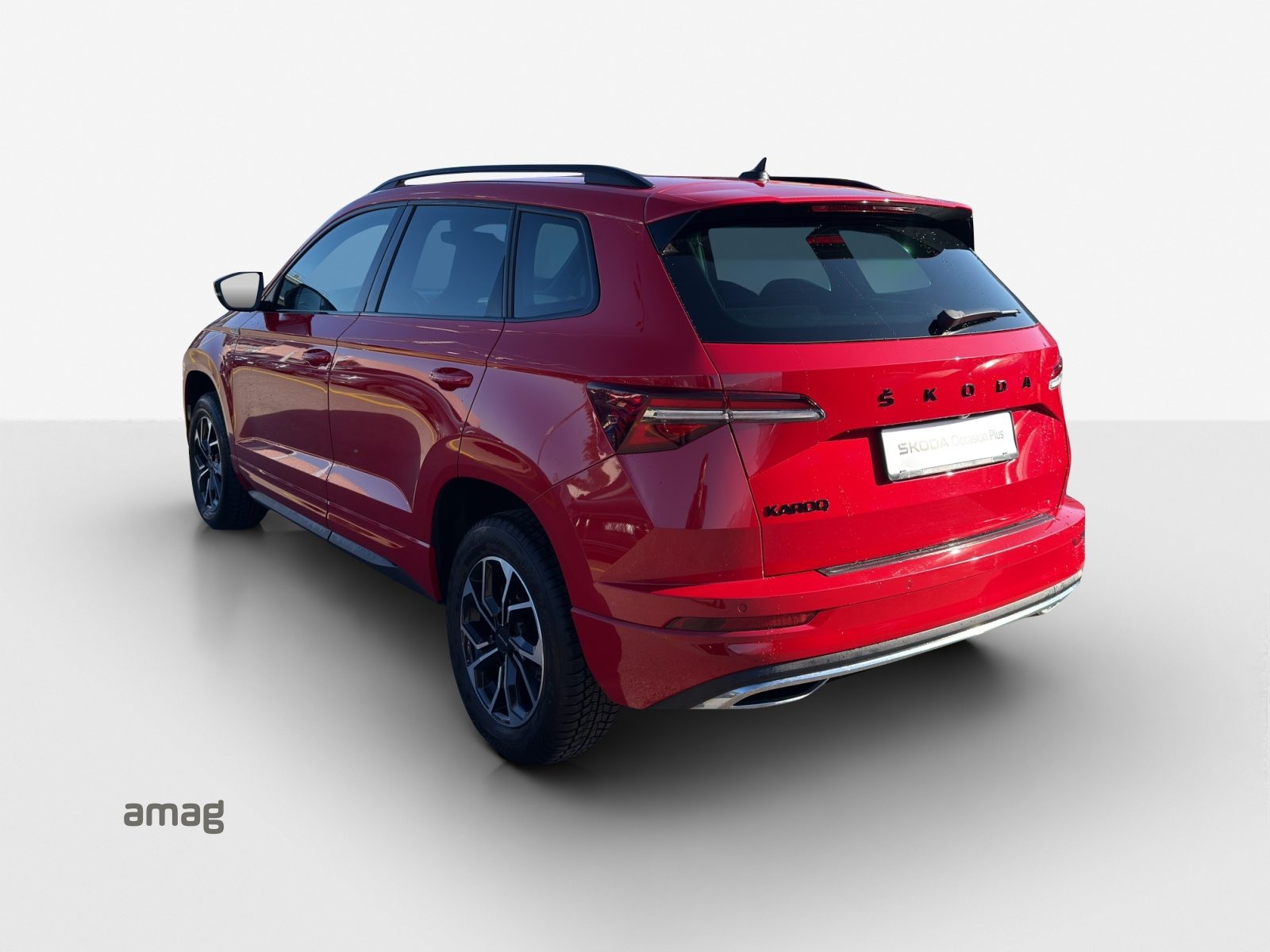 SKODA NEW KAROQ SportLine, Petrol, Second hand / Used, Automatic - 3