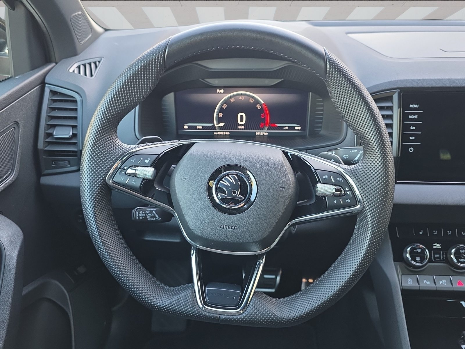 SKODA NEW KAROQ SportLine, Essence, Occasion / Utilisé, Automatique - 6