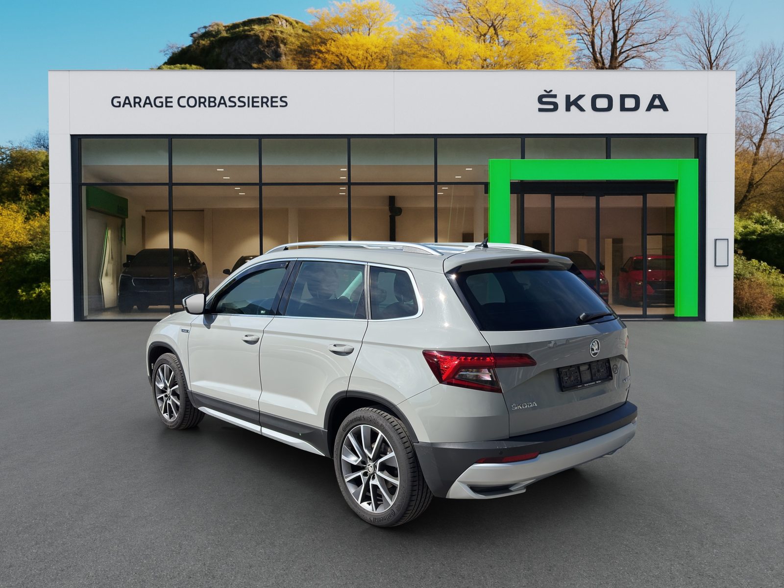 SKODA KAROQ Scout, Benzin, Occasion / Gebraucht, Automatik - 4