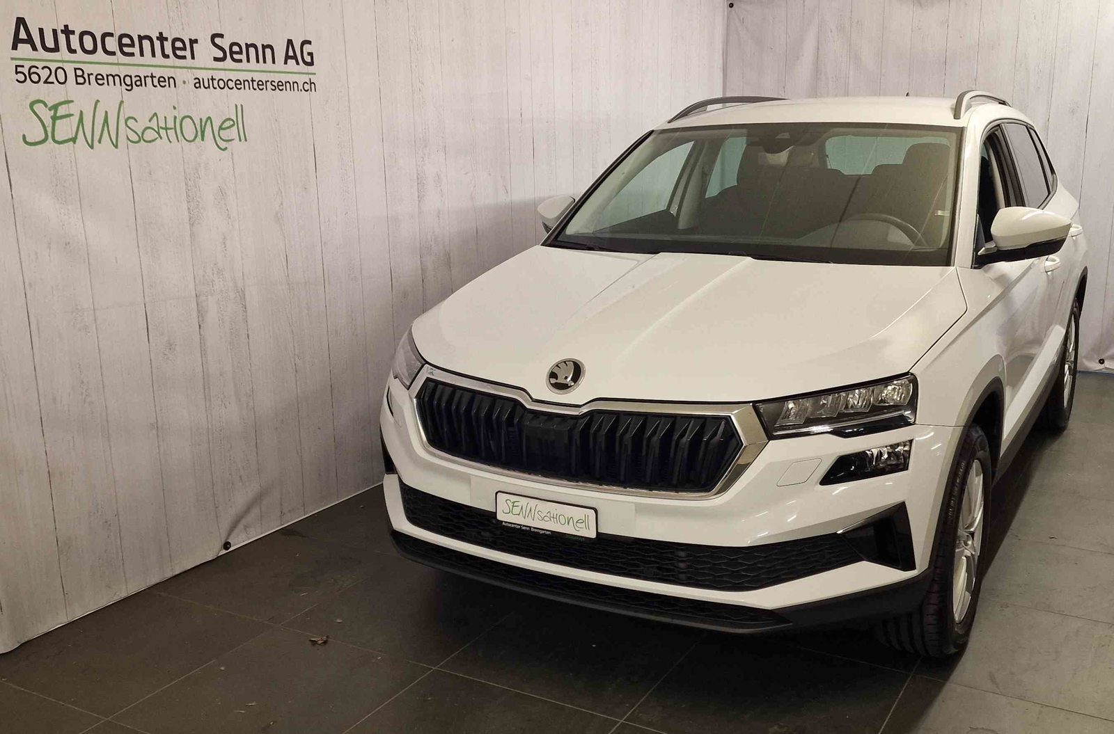 SKODA Karoq Selection, Diesel, Second hand / Used, Automatic - 2