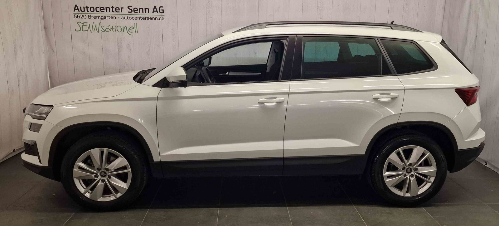 SKODA Karoq Selection, Diesel, Second hand / Used, Automatic - 3