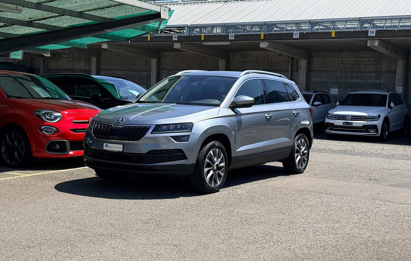 SKODA Karoq 2.0 TDI Drive 4x4 DSG-Automat AHK