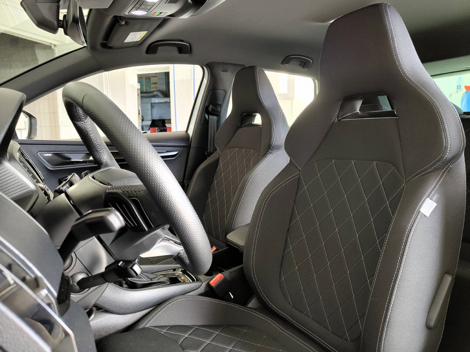 SKODA Karoq 1.5 TSI SportLine DSG, Essence, Occasion / Utilisé, Automatique - 6