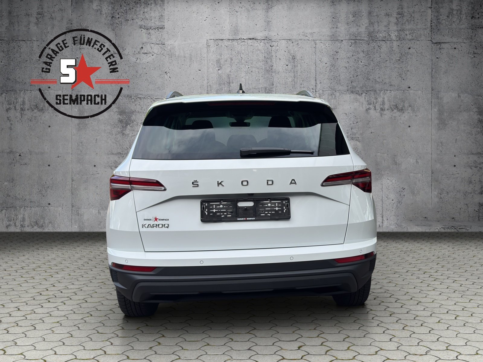 SKODA Karoq 1.5 TSI Style DSG, Petrol, Second hand / Used, Automatic - 4