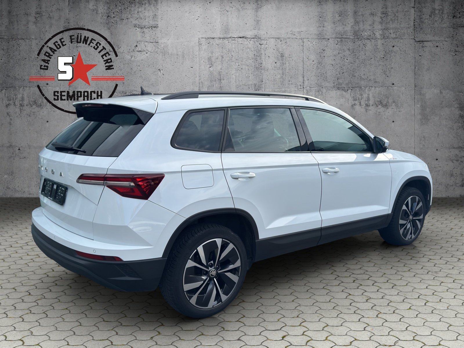 SKODA Karoq 1.5 TSI Style DSG, Petrol, Second hand / Used, Automatic - 5