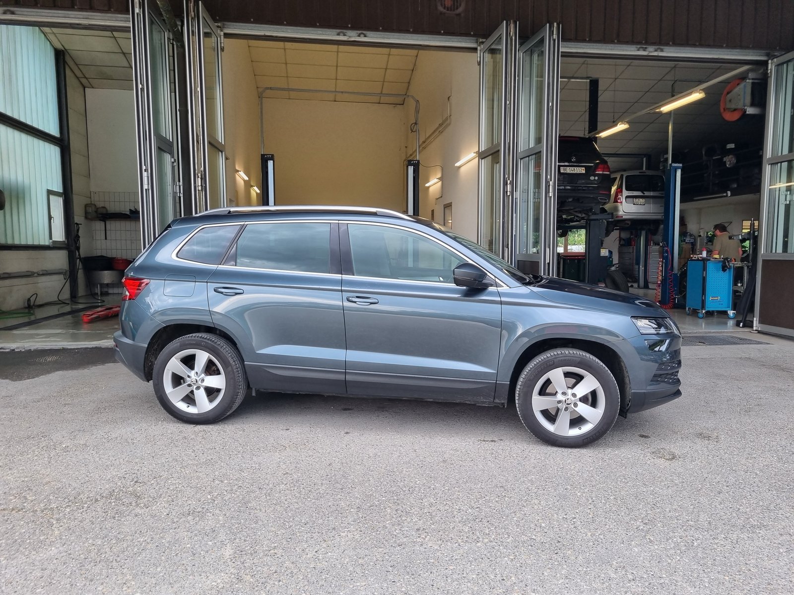 SKODA Karoq 1.6 TDI CR Smile, Diesel, Second hand / Used, Automatic - 3
