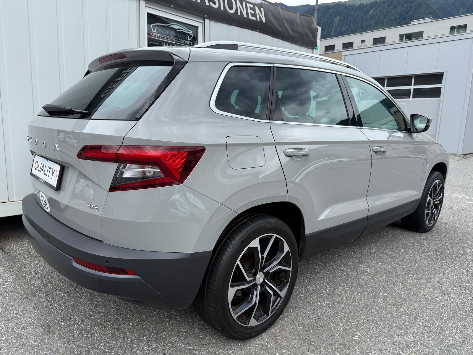 SKODA Karoq 2.0 TDI CR Ambition 4x4 DSG, Diesel, Occasion / Gebraucht, Automatik - 4