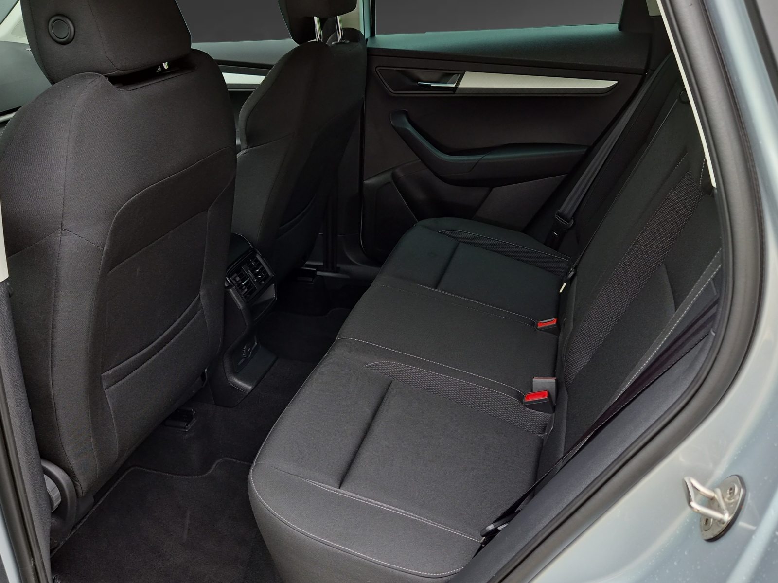 SKODA Karoq Selection, Diesel, Occasion / Gebraucht, Automatik - 7
