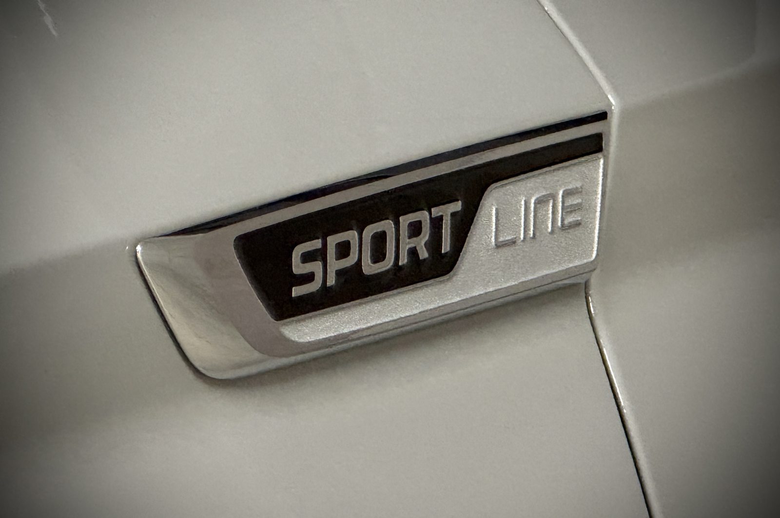 SKODA KAROQ SportLine, Diesel, Occasion / Gebraucht, Automatik - 6