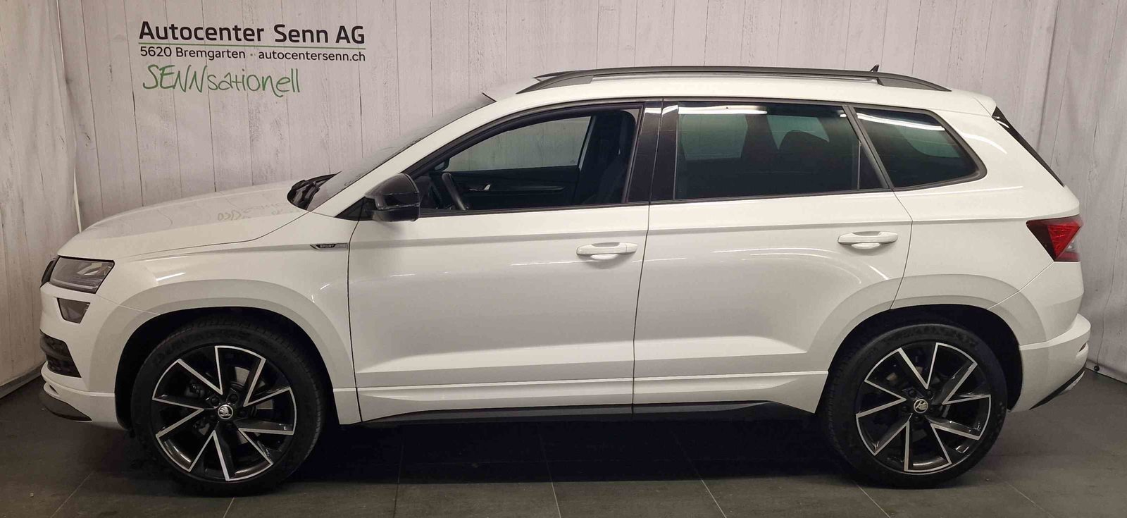 SKODA KAROQ SportLine, Petrol, Second hand / Used, Automatic - 3
