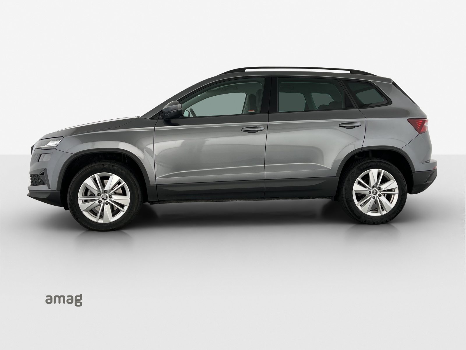 SKODA Karoq Selection, Diesel, Second hand / Used, Automatic - 2