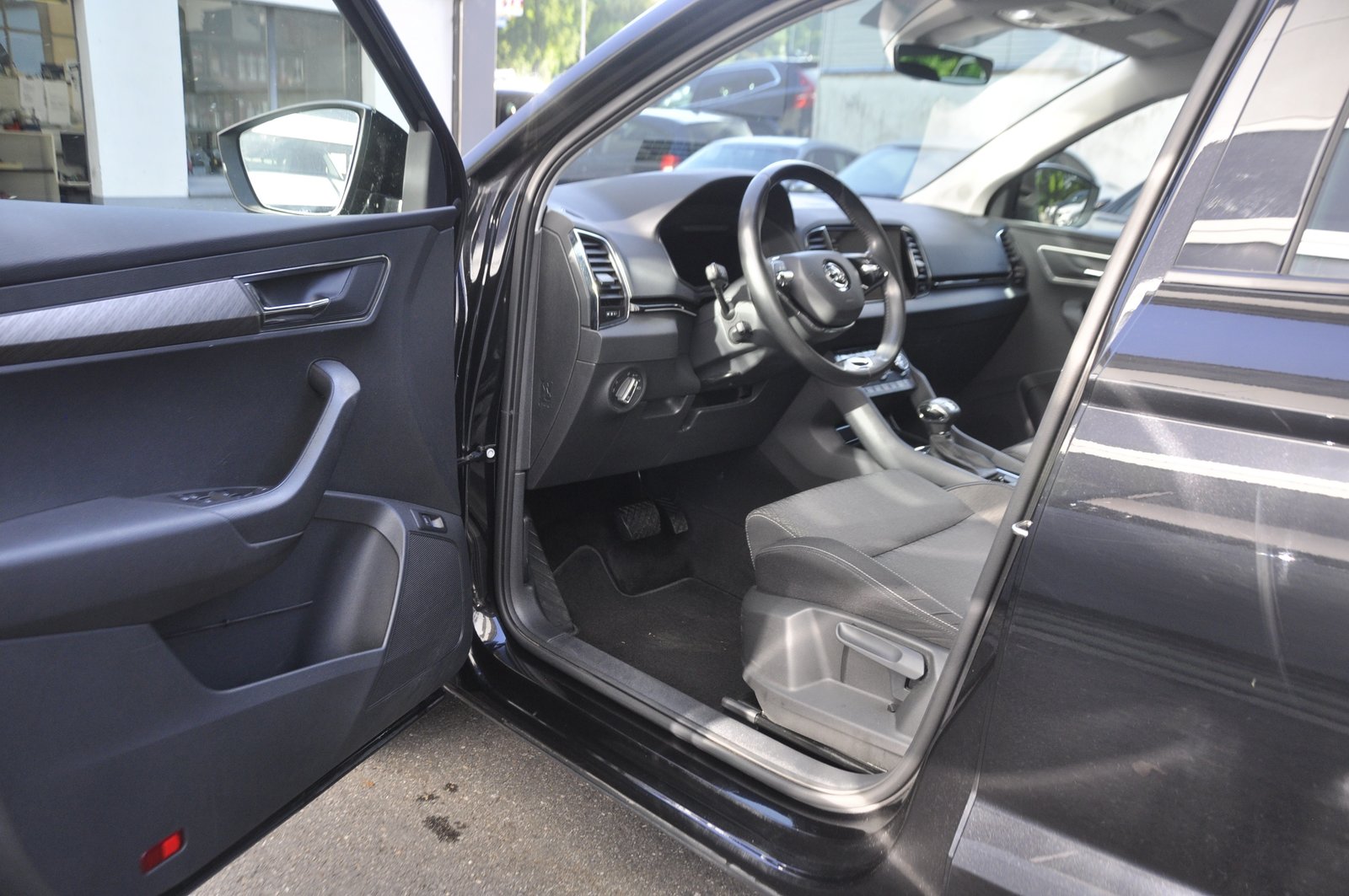 SKODA Karoq 2.0 TDI CR Style 4x4 DSG I Anhängerkupplung, Diesel, Occasion / Gebraucht, Automatik - 4