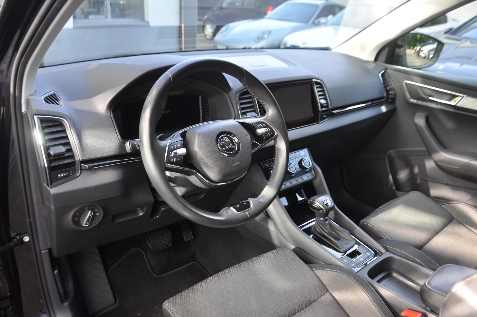 SKODA Karoq 2.0 TDI CR Style 4x4 DSG I Anhängerkupplung, Diesel, Occasion / Gebraucht, Automatik - 6