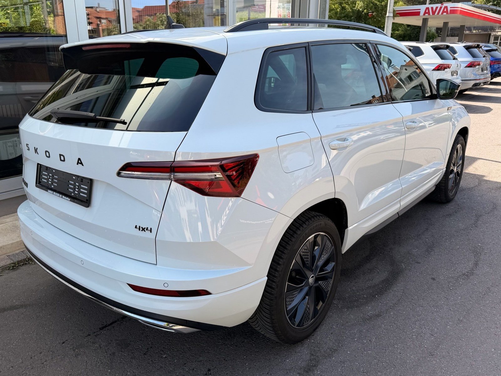SKODA Karoq Sportline 4x4 *** PANORAMADACH VIELES MEHR ***, Petrol, Second hand / Used, Automatic - 4