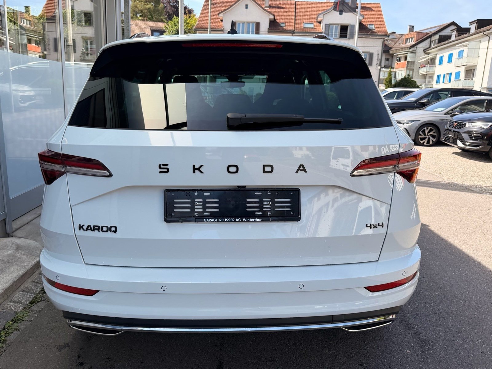 SKODA Karoq Sportline 4x4 *** PANORAMADACH VIELES MEHR ***, Petrol, Second hand / Used, Automatic - 5
