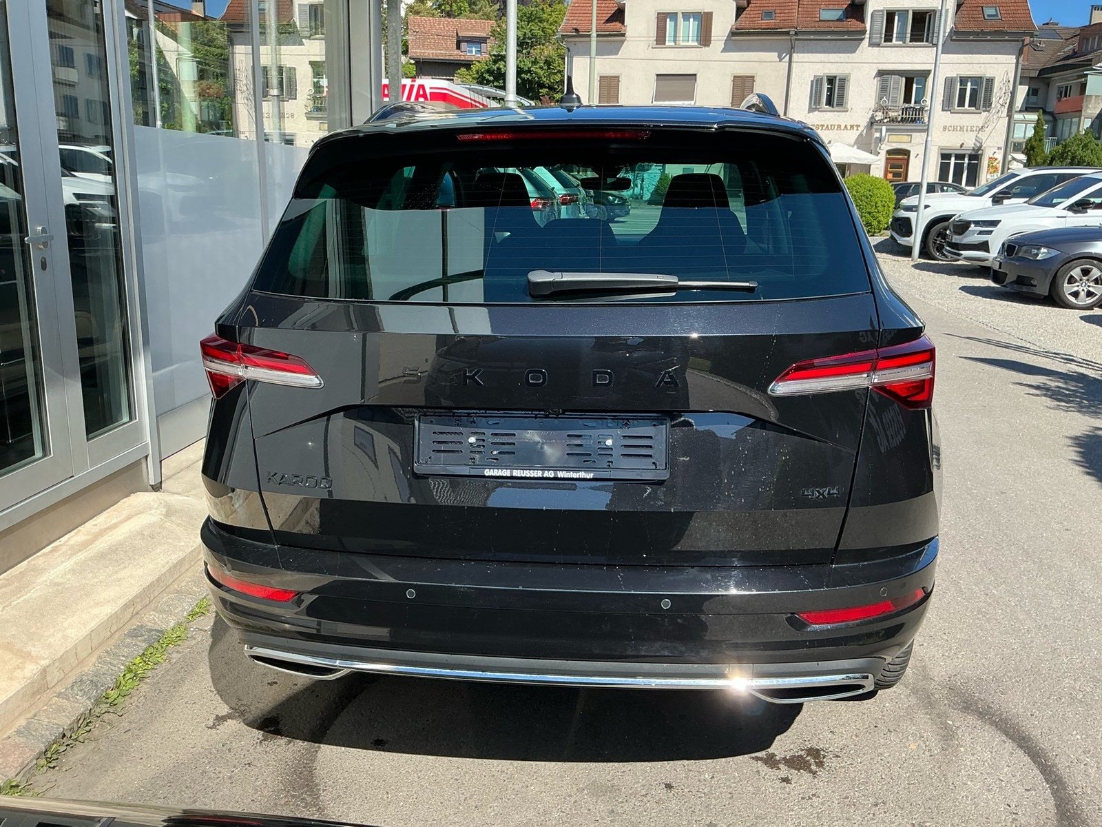 SKODA Karoq Sportline 4x4 *** PANORAMADACH VIELES MEHR ***, Petrol, Second hand / Used, Automatic - 5