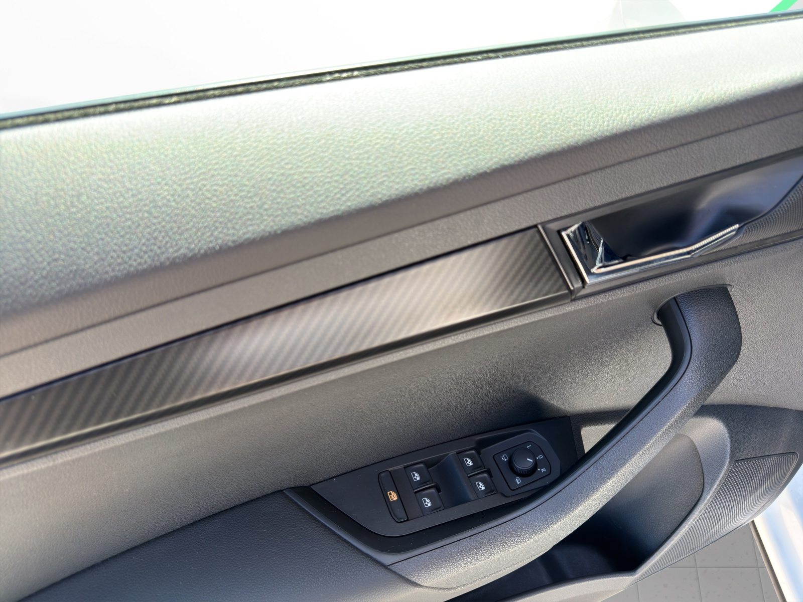 SKODA KAROQ SportLine, Essence, Occasion / Utilisé, Automatique - 6