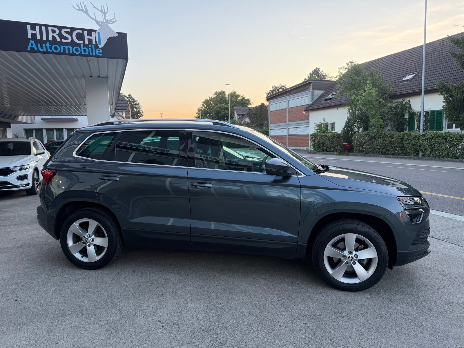 SKODA Karoq 1.5 TSI ACT Style DSG, Petrol, Second hand / Used, Automatic - 2