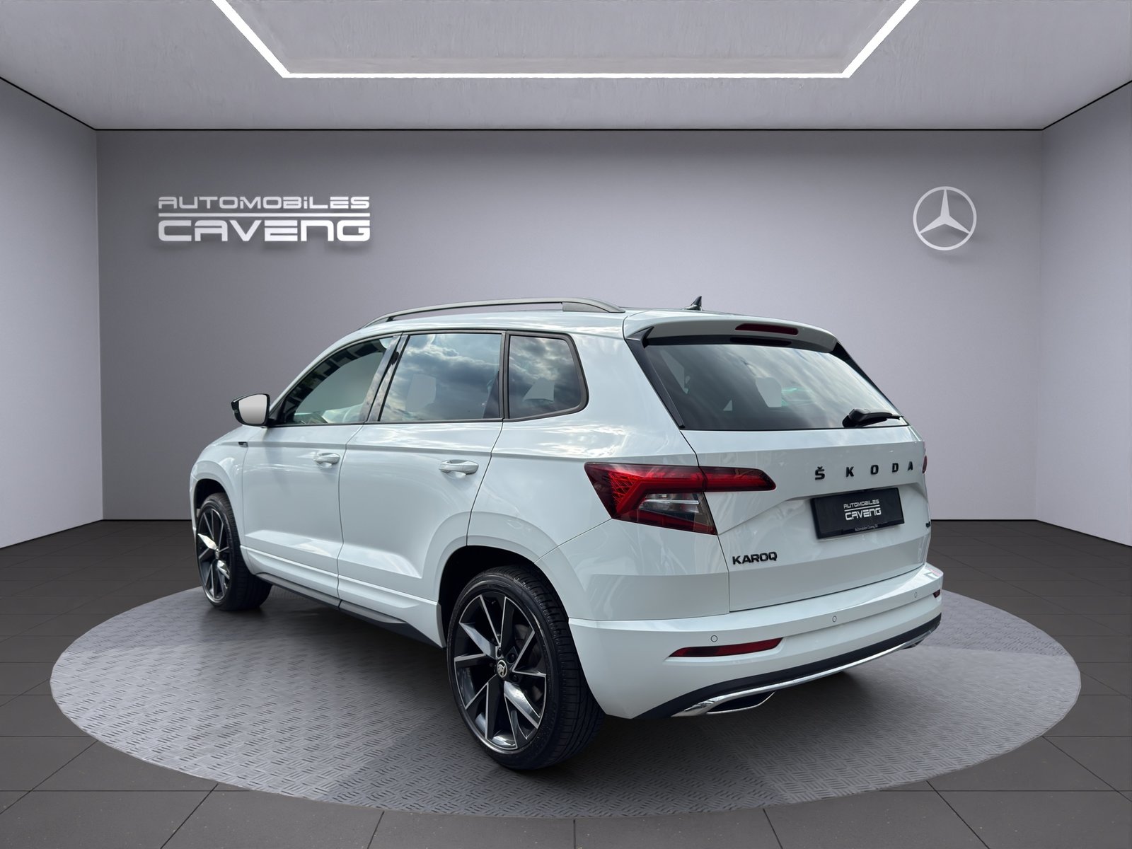 SKODA Karoq 2.0 TSI SportLine 4x4 DSG, Benzin, Occasion / Gebraucht, Automatik - 3