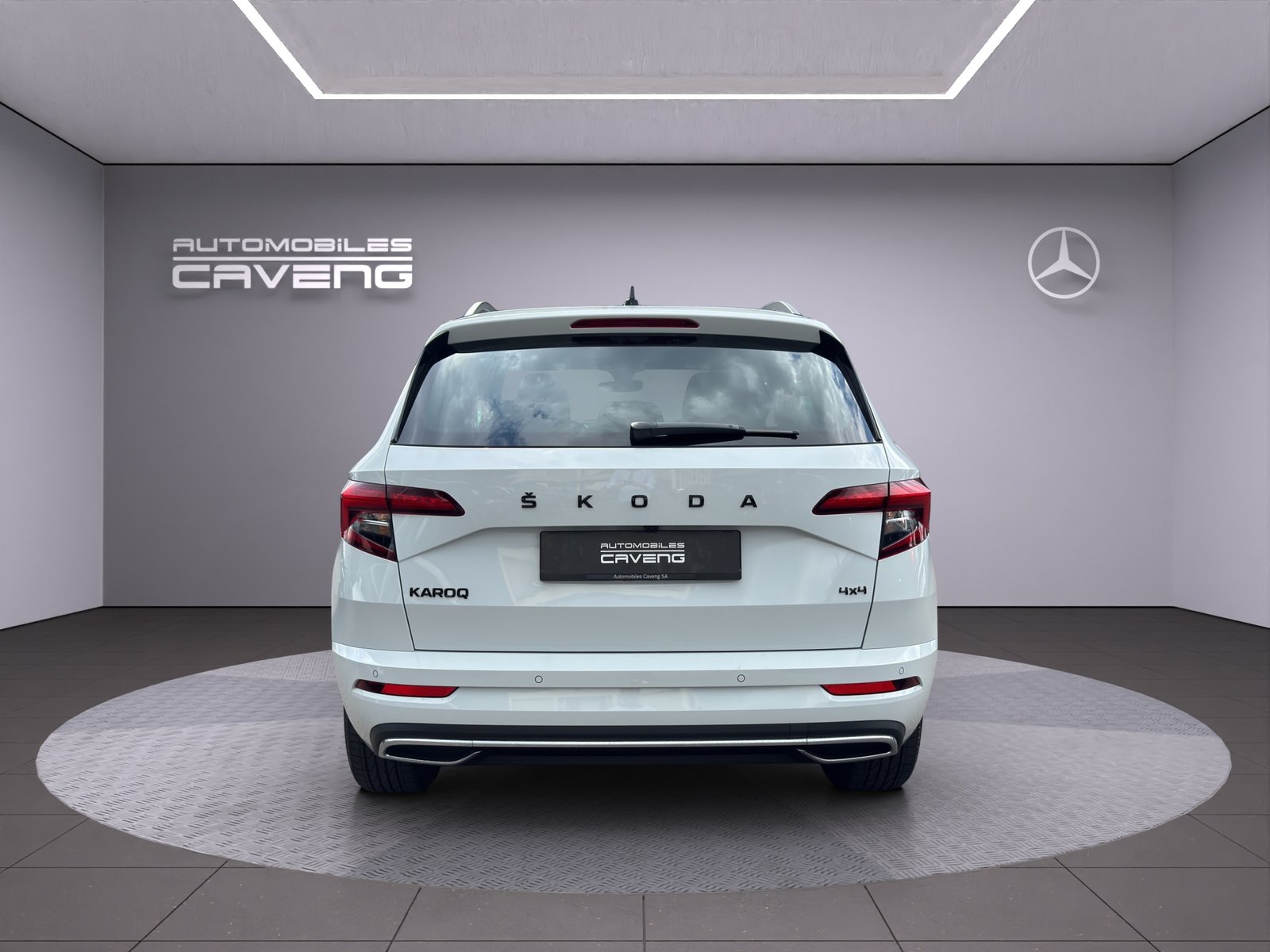 SKODA Karoq 2.0 TSI SportLine 4x4 DSG, Benzin, Occasion / Gebraucht, Automatik - 4