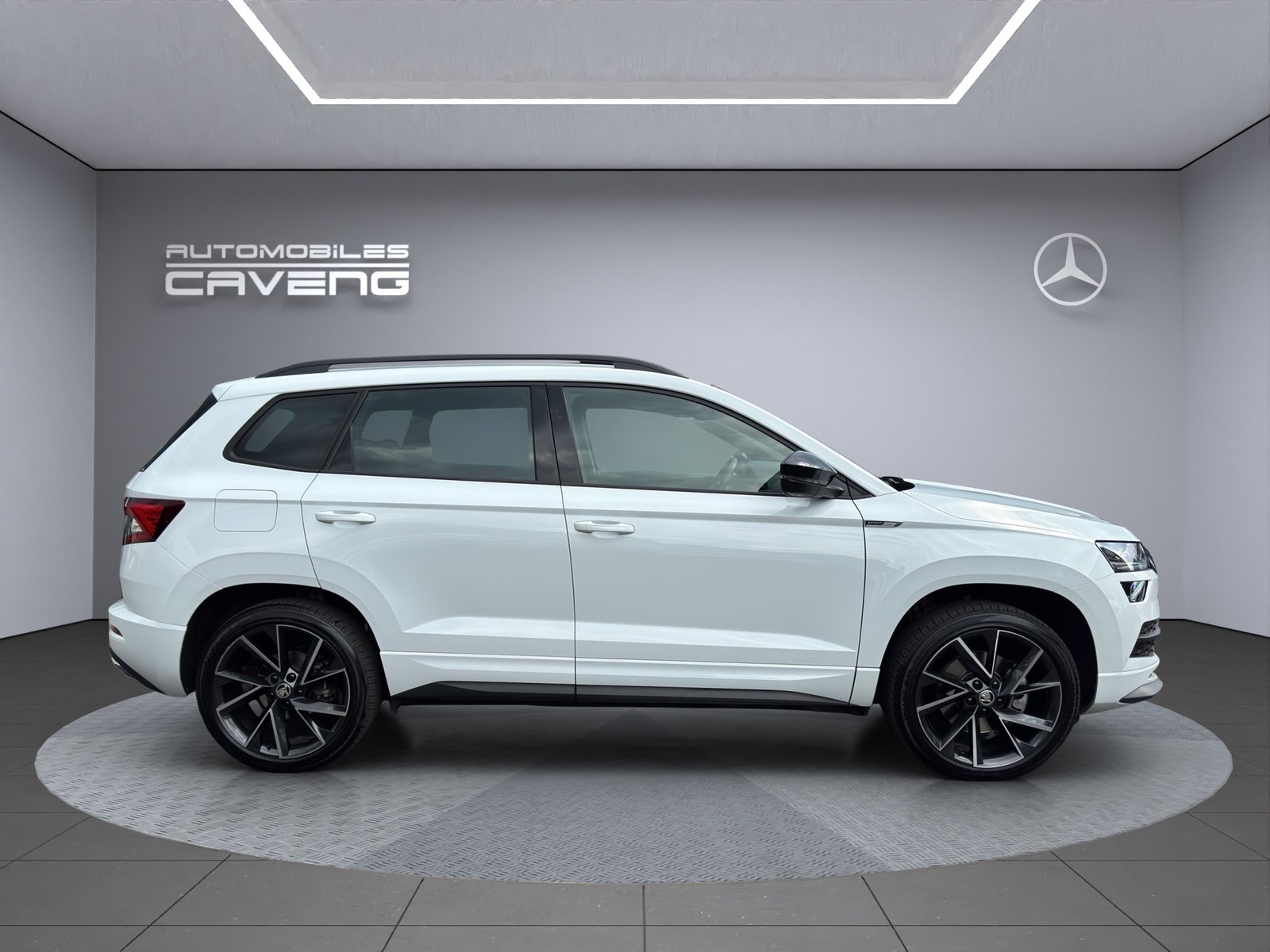 SKODA Karoq 2.0 TSI SportLine 4x4 DSG, Benzin, Occasion / Gebraucht, Automatik - 6