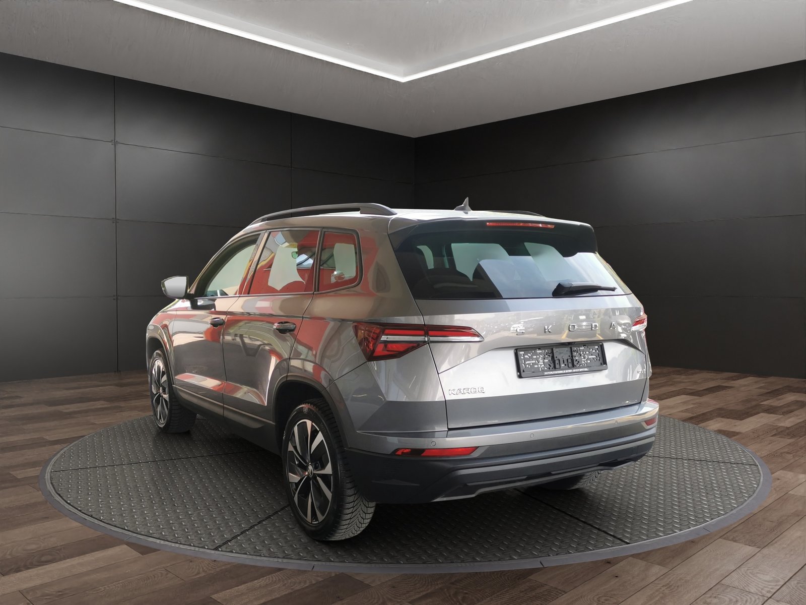 SKODA Karoq 2.0 TDI CR Style 4x4 DSG, Diesel, Occasion / Gebraucht, Automatik - 7