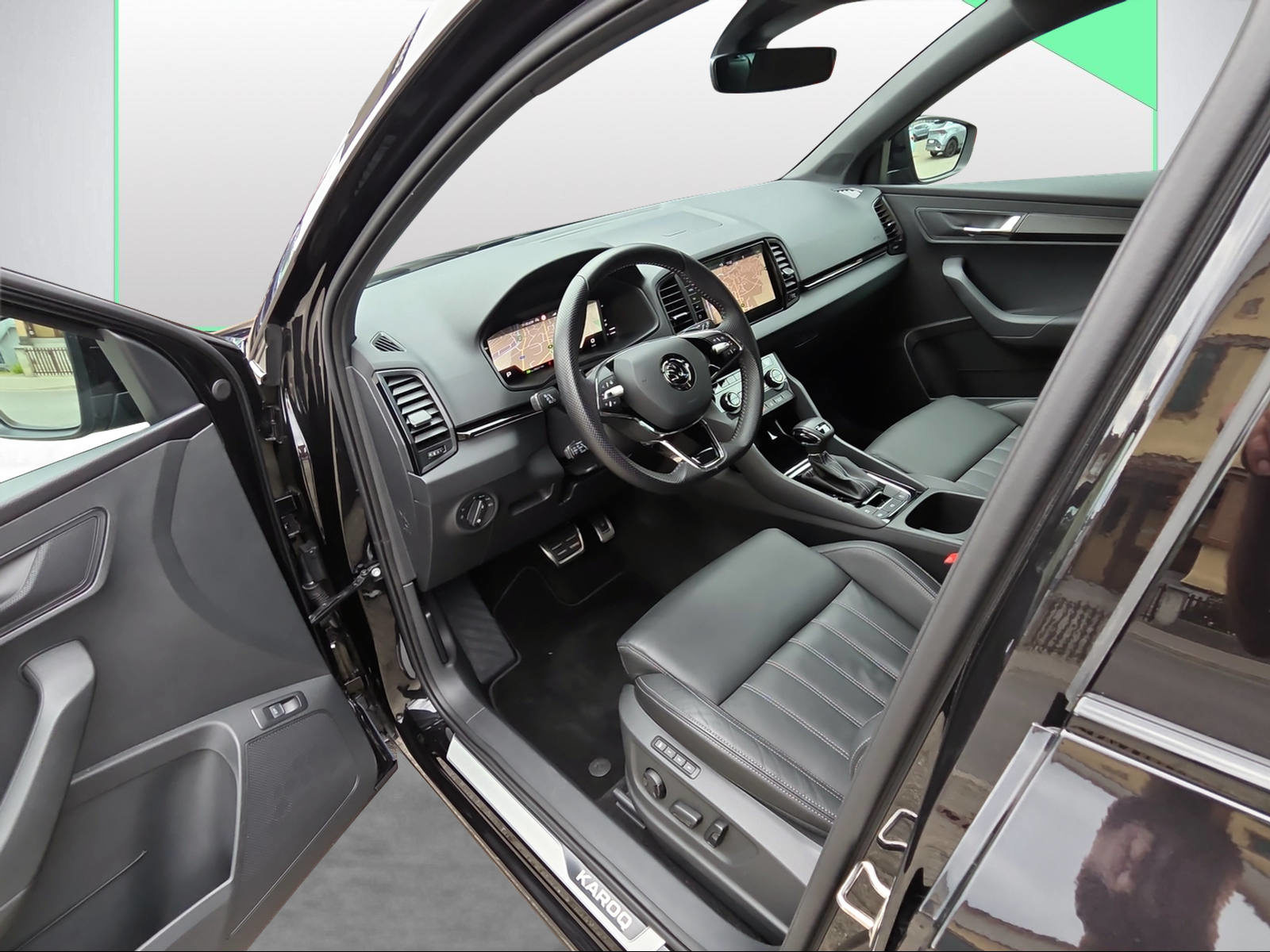 SKODA Karoq SportLine, Benzin, Occasion / Gebraucht, Automatik - 6