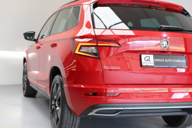 SKODA Karoq 2.0TSI SportL.4x4, Benzin, Occasion / Gebraucht, Automatik - 4