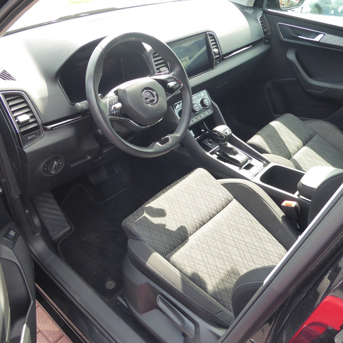 SKODA Karoq 2.0 TDI CR Style 4x4 DSG, Diesel, Second hand / Used, Automatic - 5