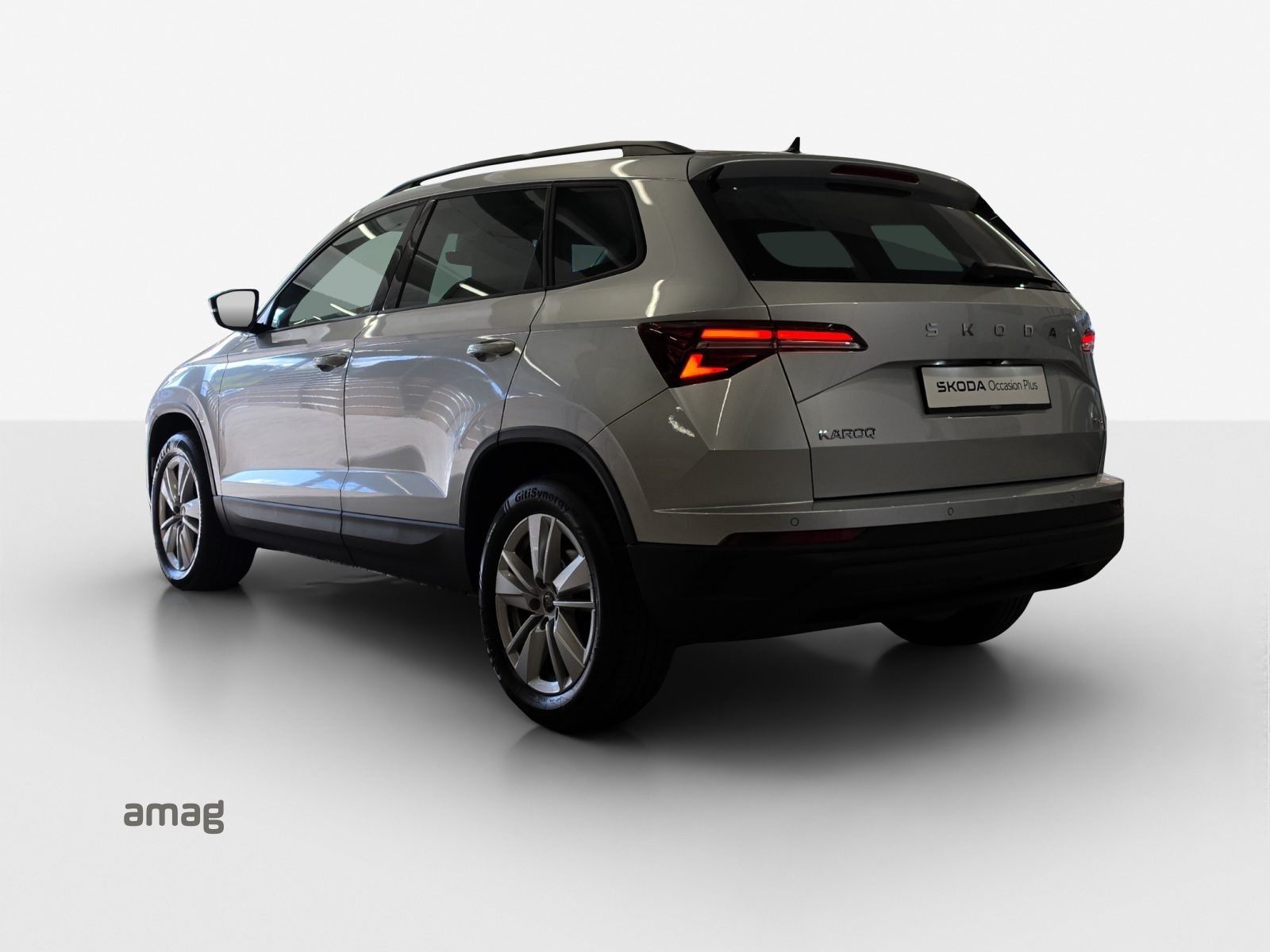 SKODA Karoq Selection, Diesel, Second hand / Used, Automatic - 3