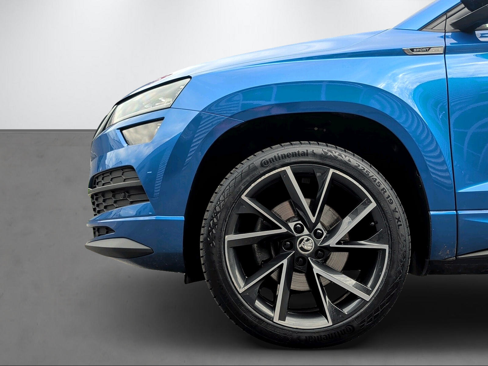 SKODA KAROQ 2.0 TSI SPORTLINE DSG 4X4, Benzin, Occasion / Gebraucht, Automatik - 4