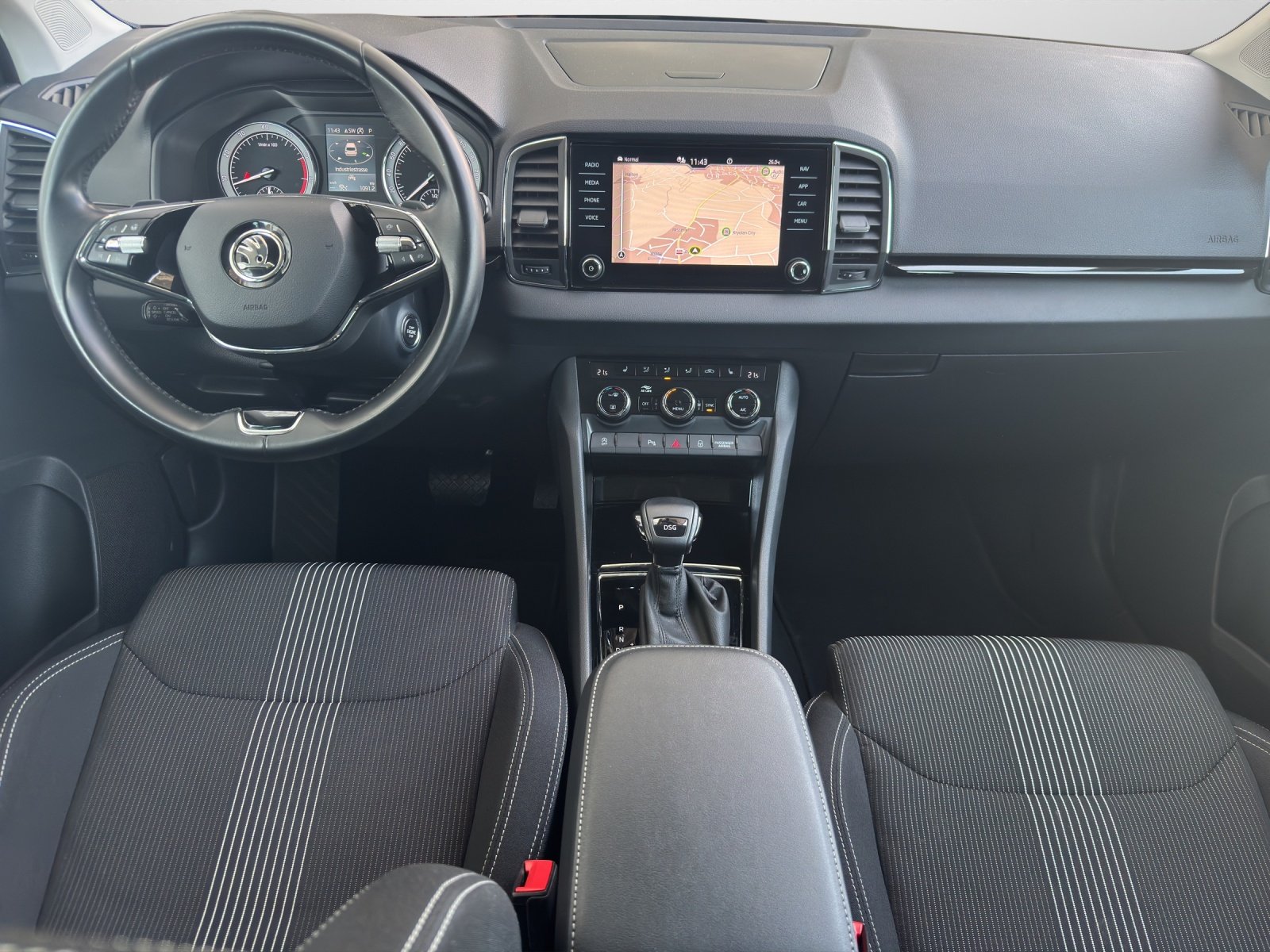 SKODA Karoq 1.5 TSI Style DSG, Benzin, Occasion / Gebraucht, Automatik - 6