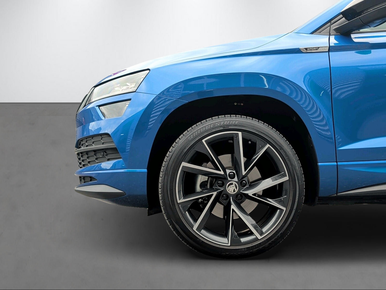 SKODA KAROQ 2.0 TSI SPORTLINE DSG 4X4, Benzin, Occasion / Gebraucht, Automatik - 4