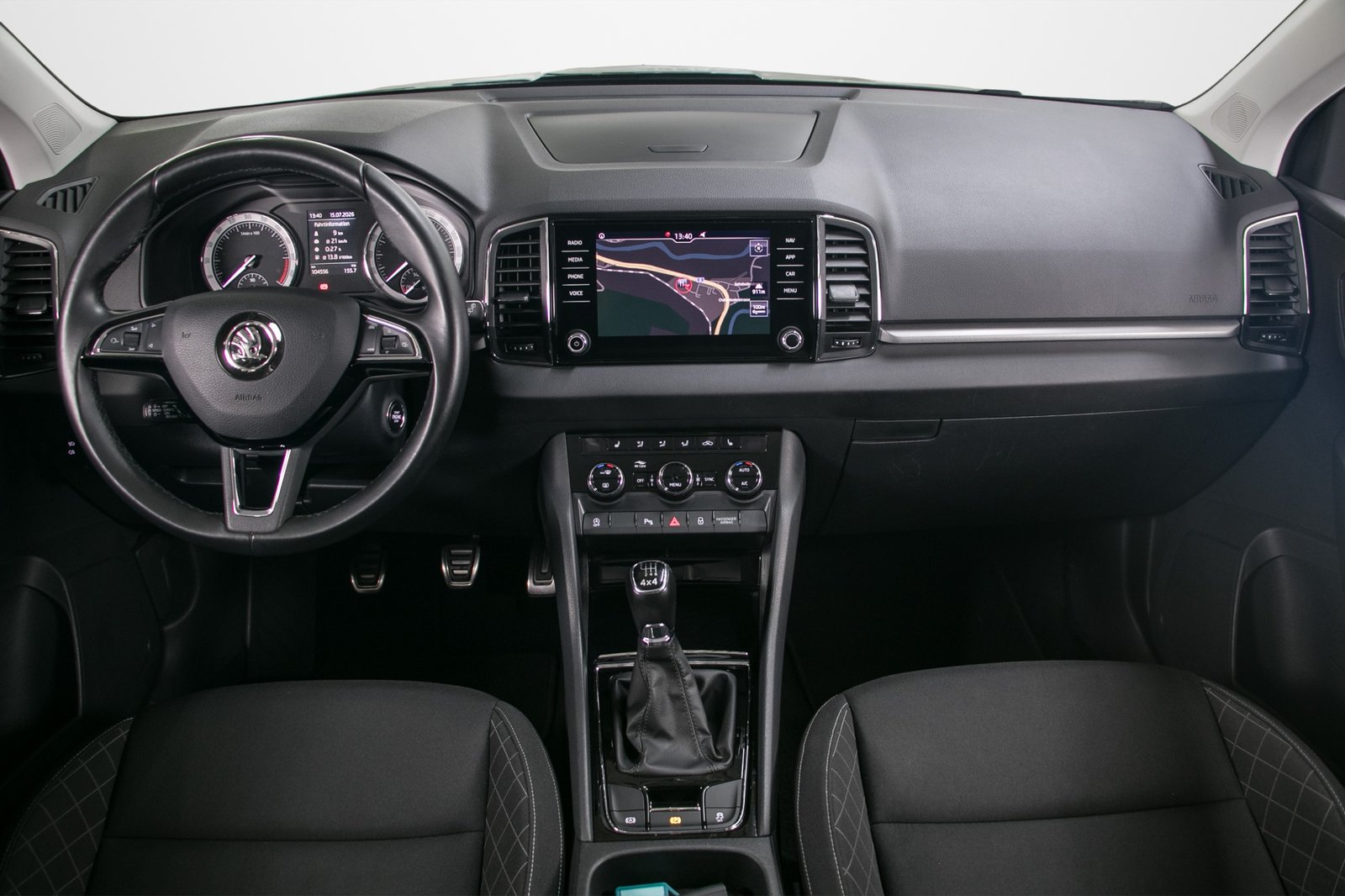 SKODA Karoq 2.0 TDI CR Ambition 4x4, Diesel, Occasion / Utilisé, Manuelle - 4