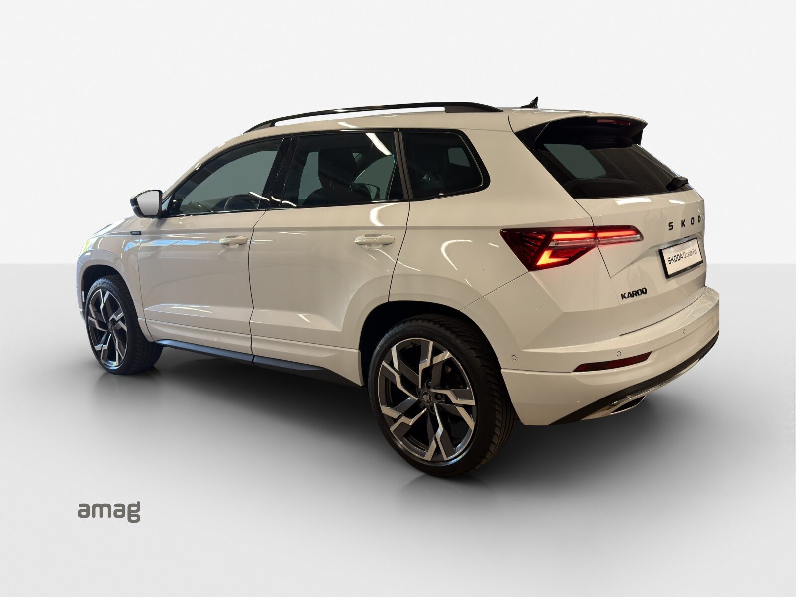 SKODA Karoq Sportline, Benzin, Occasion / Gebraucht, Automatik - 3