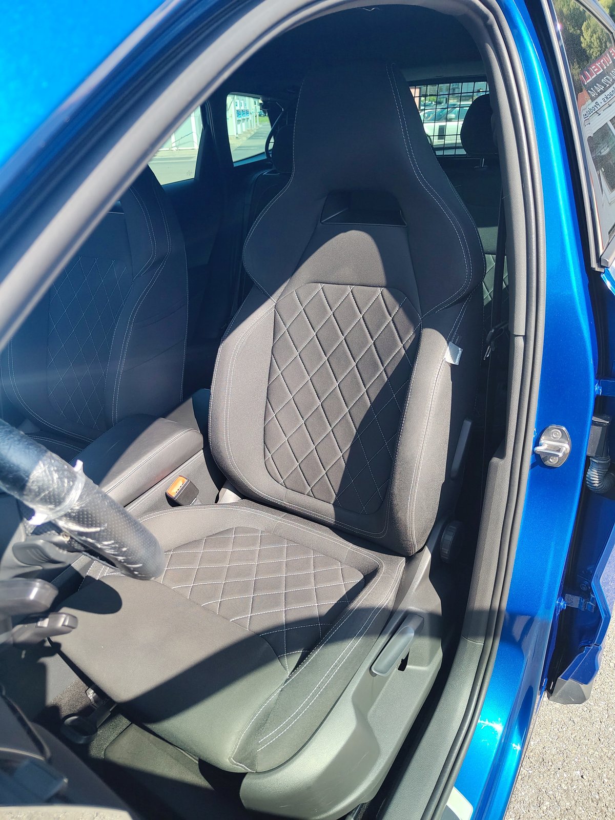 SKODA Karoq 2.0 TSI SportLine 4x4 DSG, Benzin, Occasion / Gebraucht, Automatik - 6