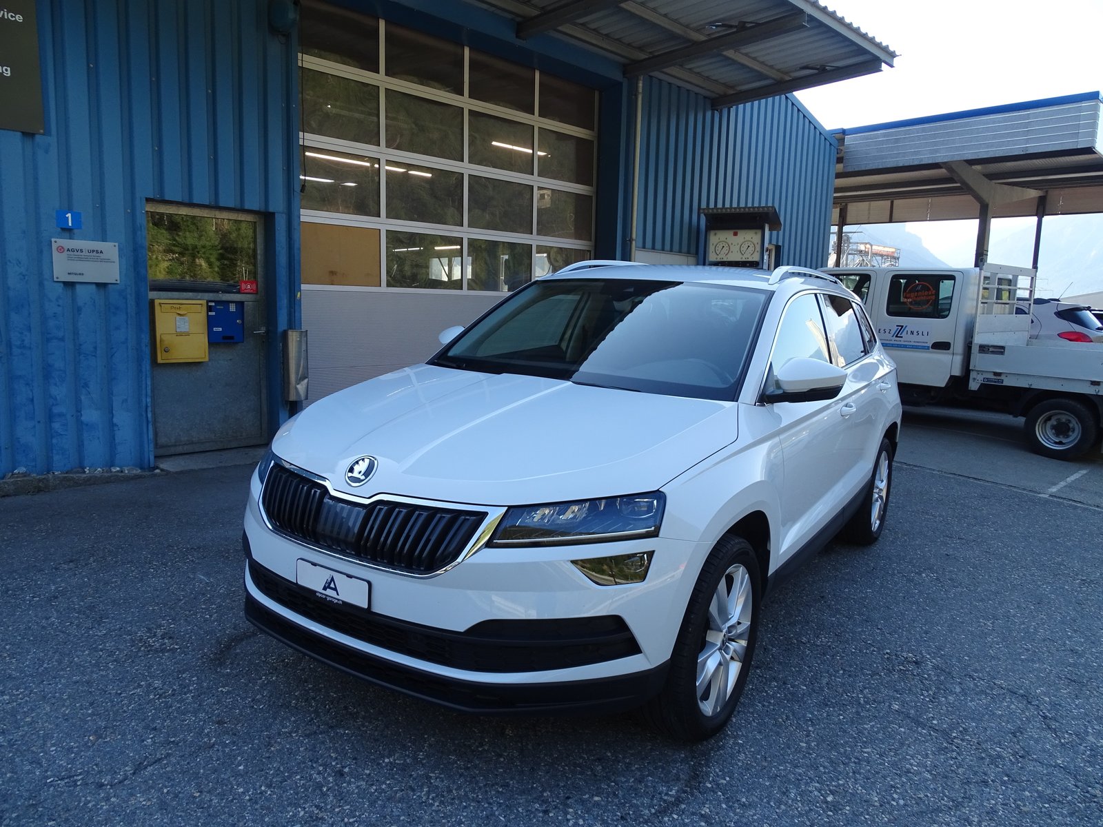 SKODA Karoq 2.0 TDI CR Ambition 4x4, Diesel, Second hand / Used, Manual - 3