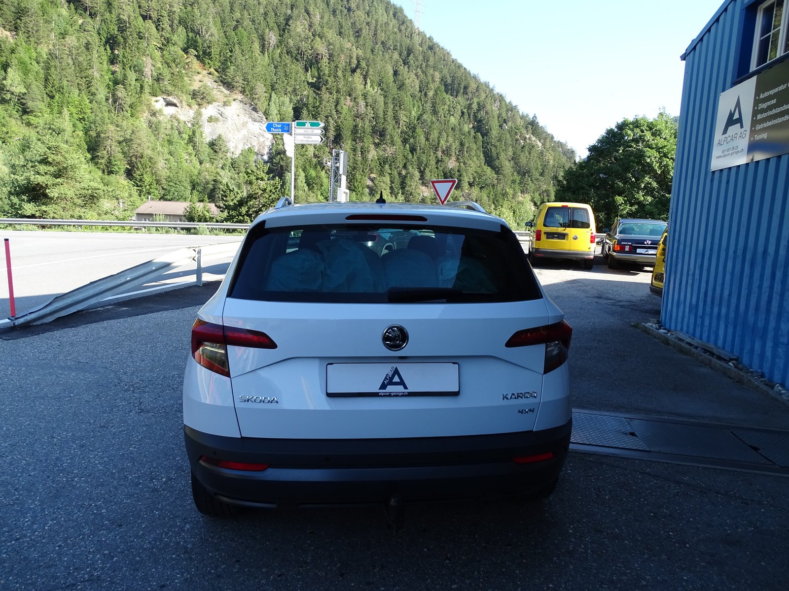 SKODA Karoq 2.0 TDI CR Ambition 4x4, Diesel, Second hand / Used, Manual - 5