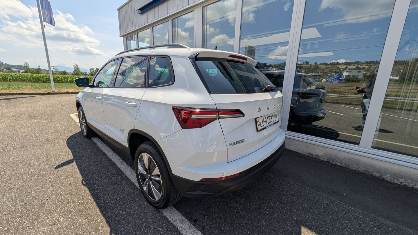 SKODA Karoq 1.5 TSI Ambition DSG, Benzina, Occasioni / Usate, Automatico - 4