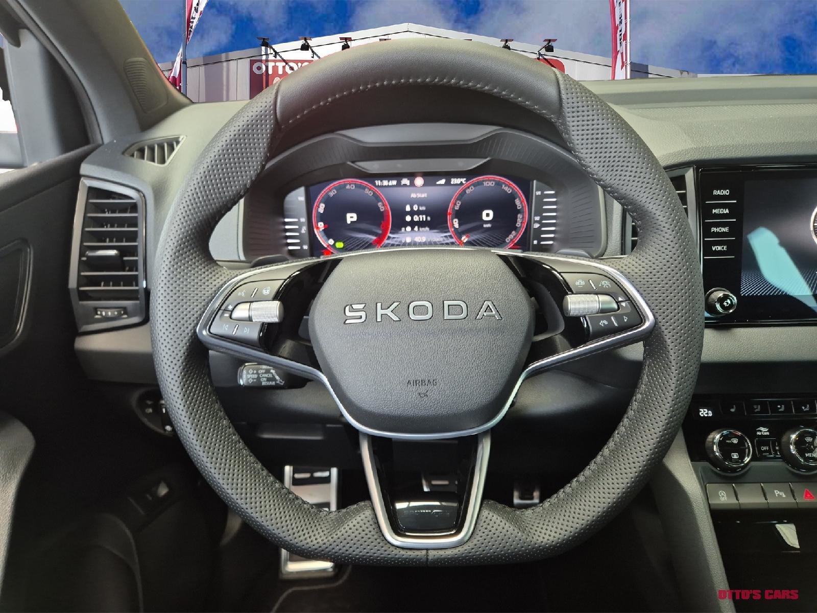 SKODA Karoq 1.5 TSI SportLine DSG *Anhängevorrichtung*Spurh, Essence, Occasion / Utilisé, Automatique - 4