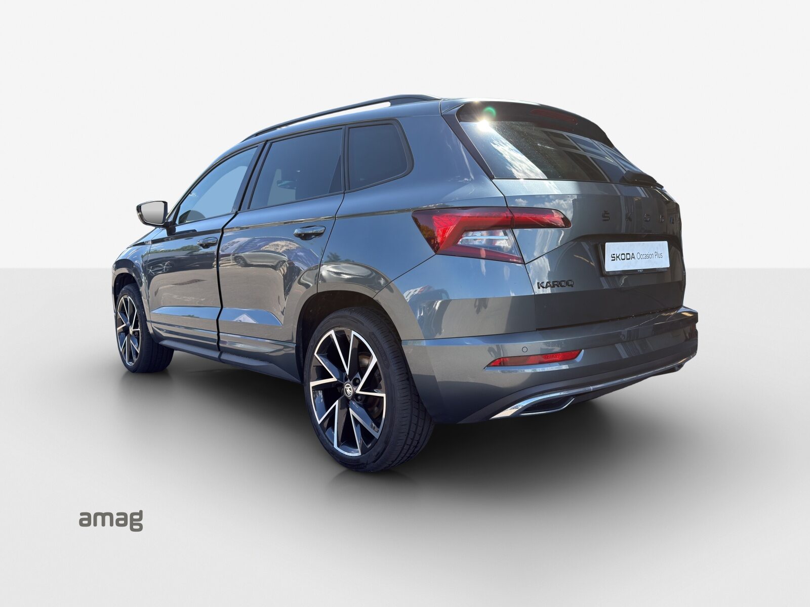 SKODA KAROQ SportLine, Benzin, Occasion / Gebraucht, Automatik - 3