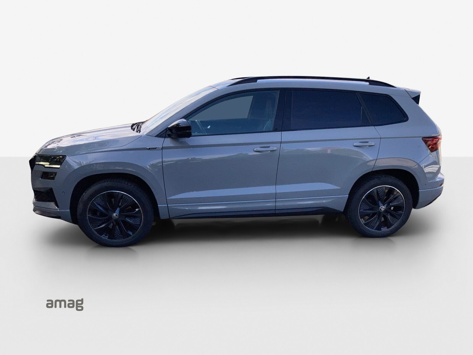 SKODA NEW KAROQ SportLine, Petrol, Second hand / Used, Automatic - 2