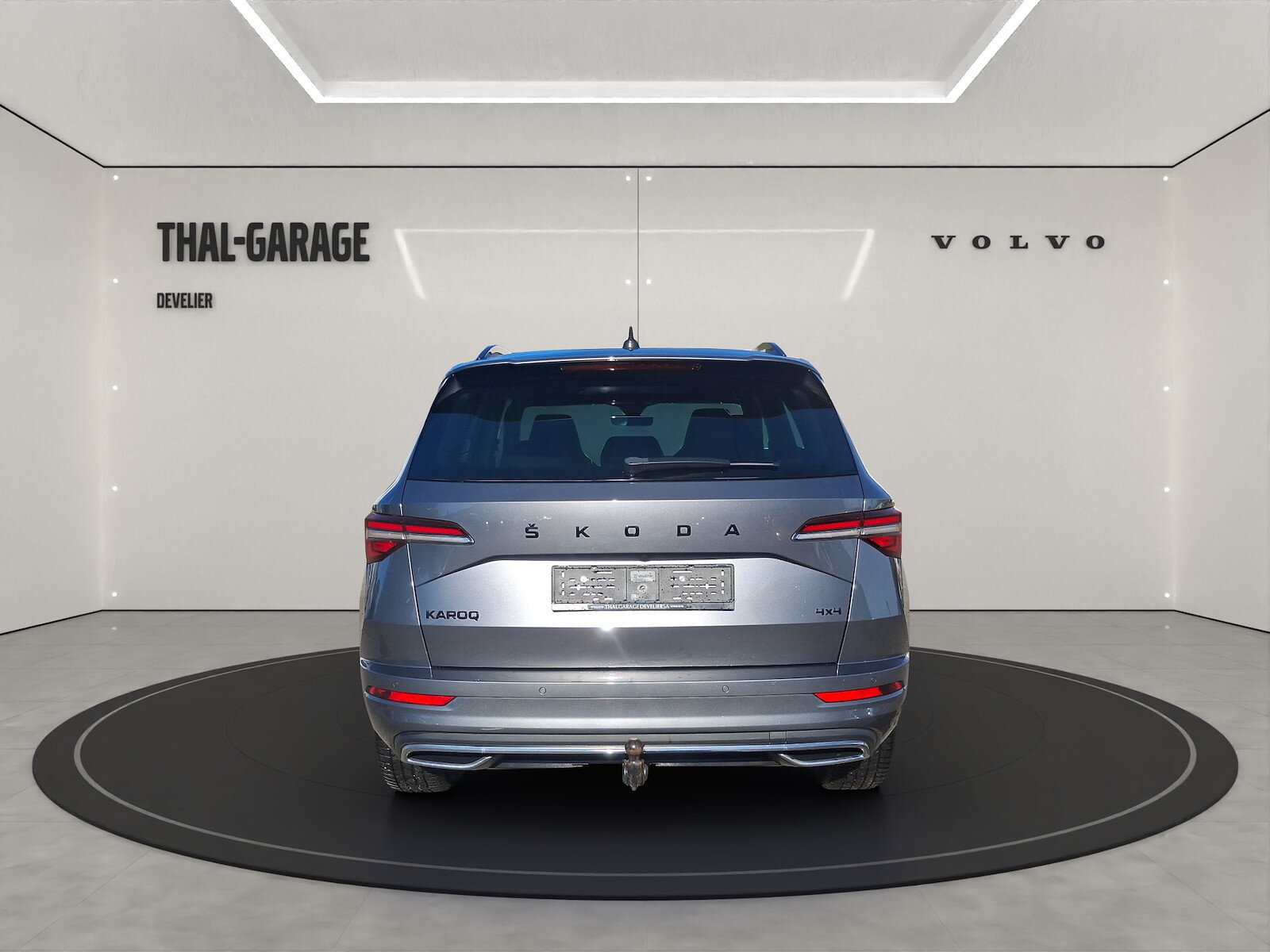 SKODA Karoq 2.0 TSI SportLine 4x4 DSG, Petrol, Second hand / Used, Automatic - 4
