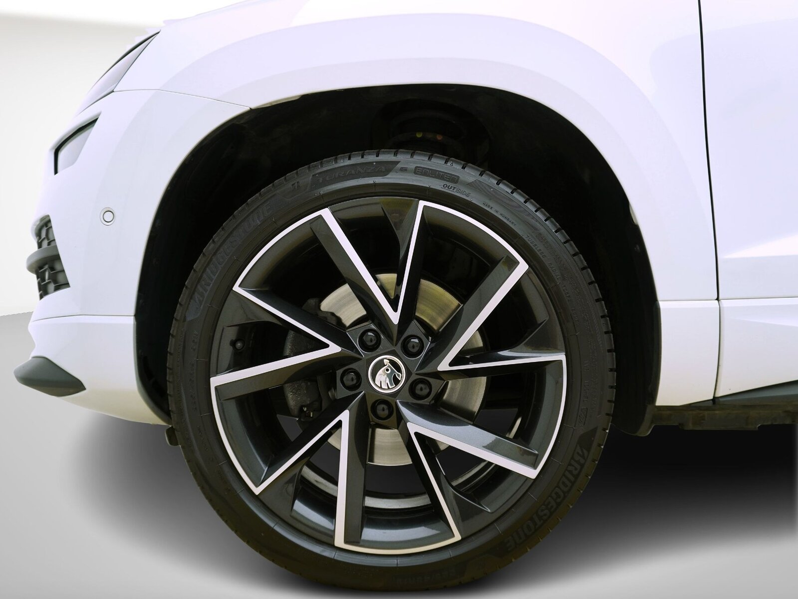 SKODA Karoq 2.0 TSI DSG Sport Line 4x4, Benzin, Occasion / Gebraucht, Automatik - 7