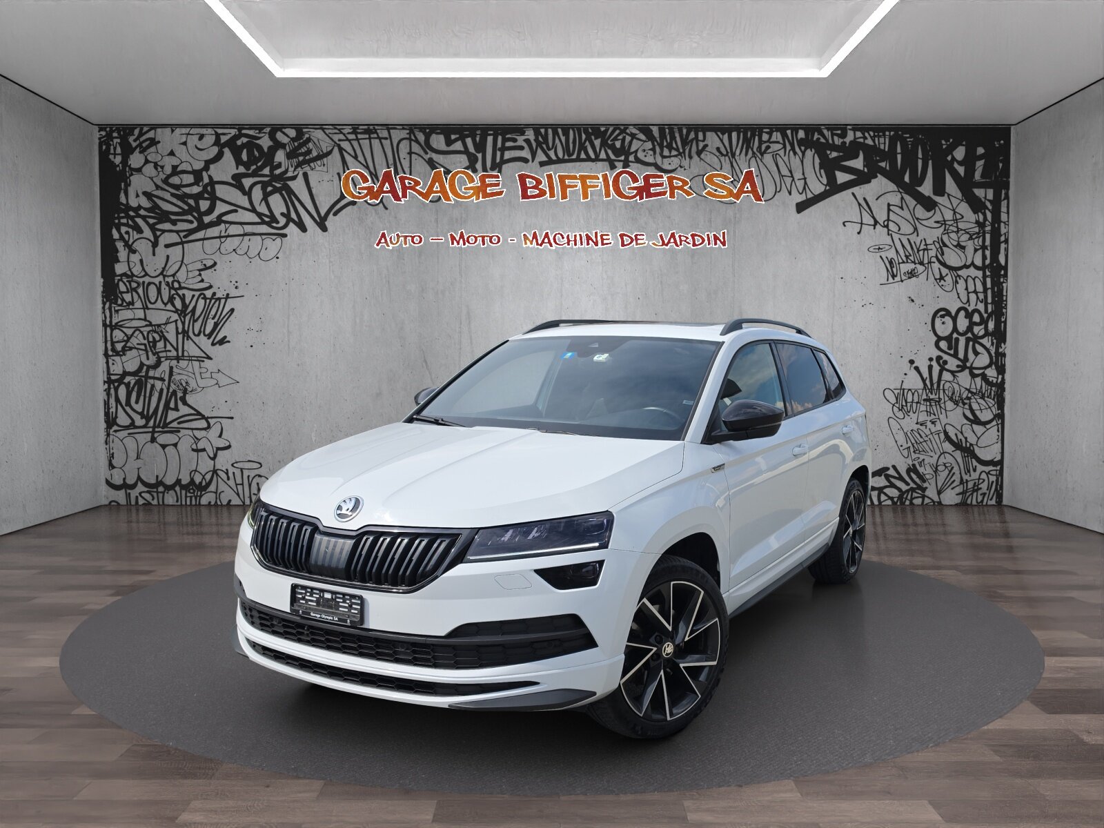 SKODA Karoq 2.0 TSI SportLine 4x4 DSG, Petrol, Second hand / Used, Automatic - 2