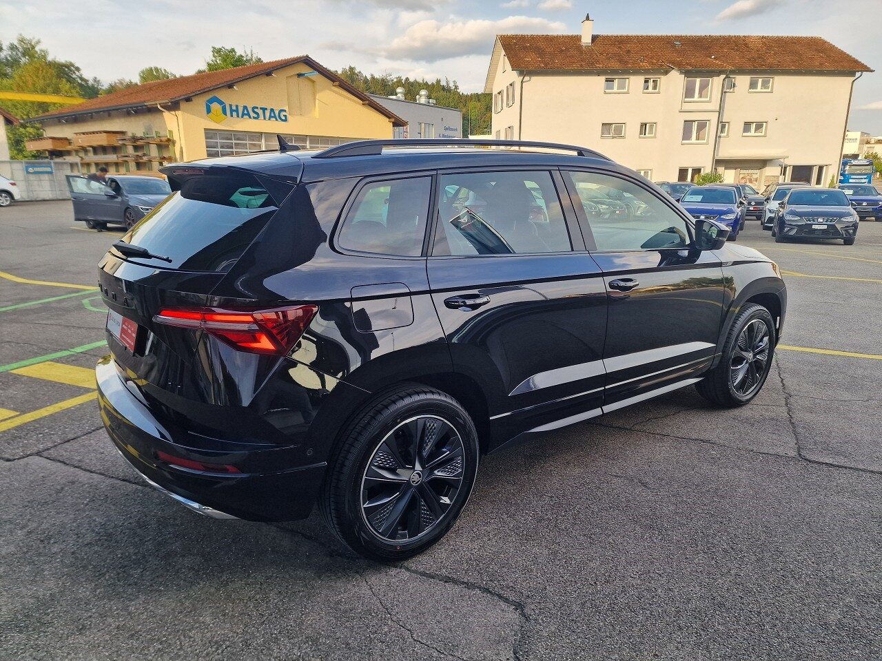 SKODA Karoq Sportline, Benzin, Occasion / Gebraucht, Automatik - 6