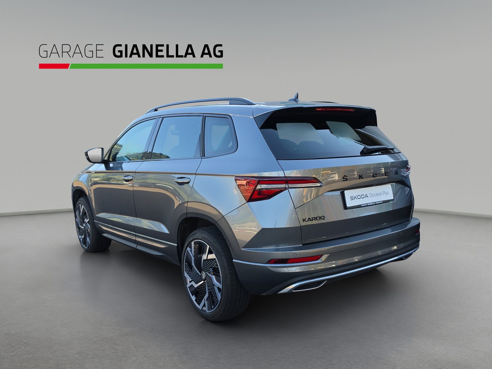 SKODA Karoq SportLine, Petrol, Second hand / Used, Automatic - 3