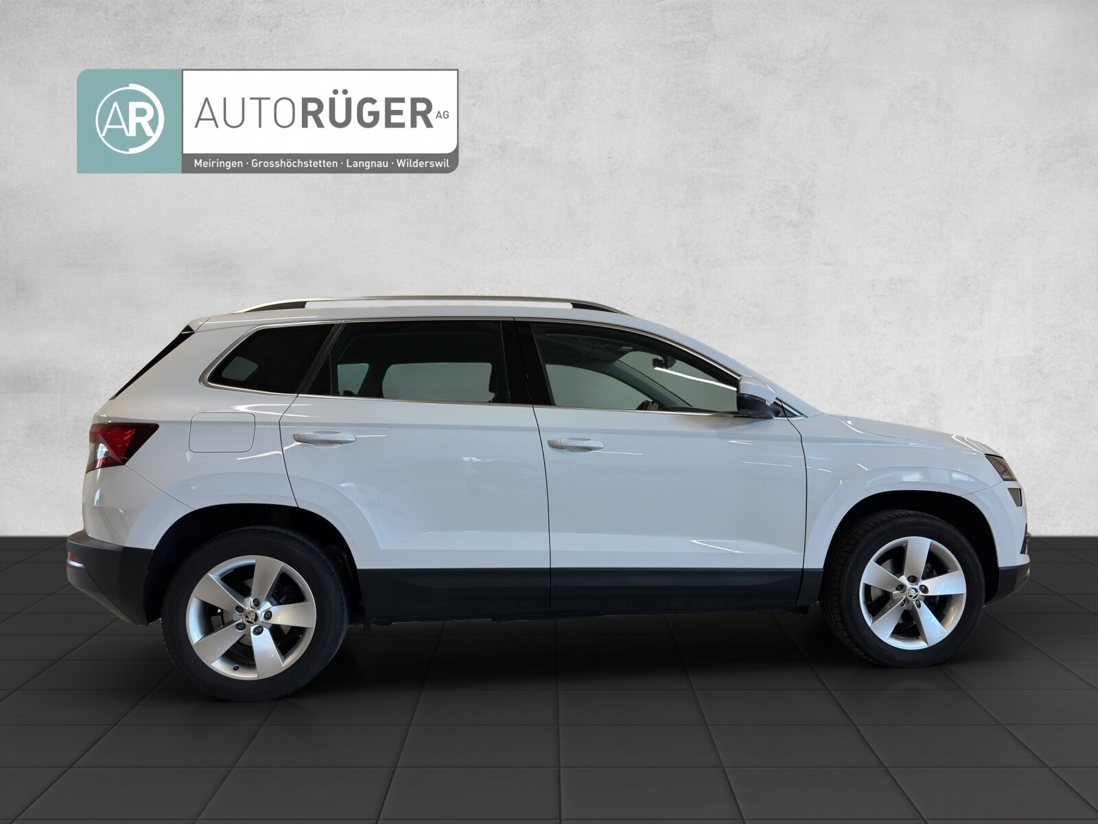 SKODA Karoq 1.6 TDI CR Smile, Diesel, Second hand / Used, Automatic - 7